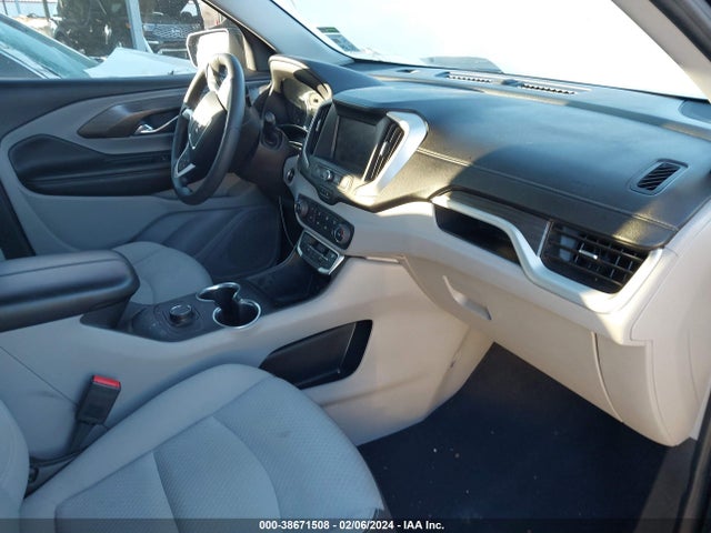 3GKALMEVXNL129157 GMC Terrain Fwd Sle