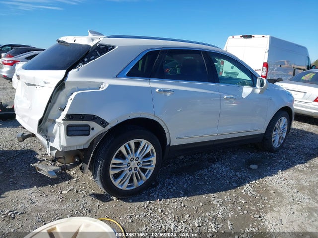 1GYKNCRS2HZ128368 Cadillac Xt5 Premium Luxury