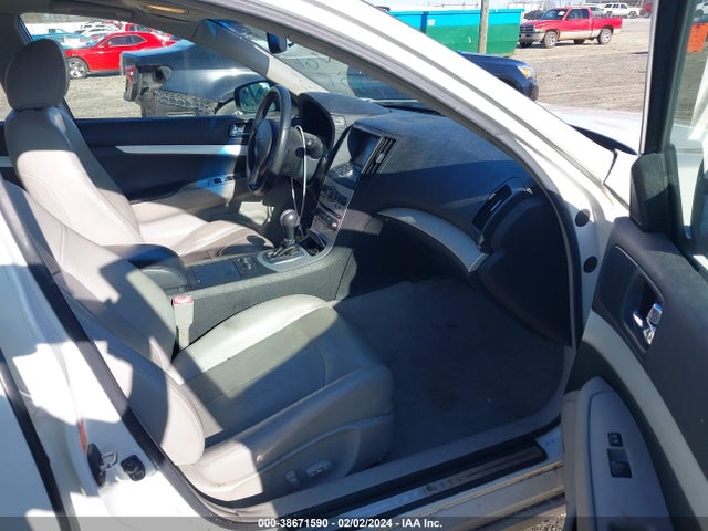 38671590 :رقم المزاد ، JNKCV61E89M010954 vin ، 2009 Infiniti G37 Journey مزاد بيع