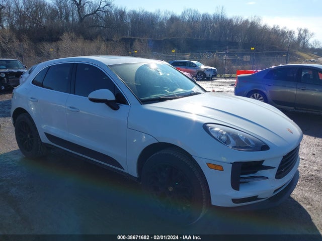 2019 PORSCHE MACAN WP1AB2A50KLB31708 Photo 0