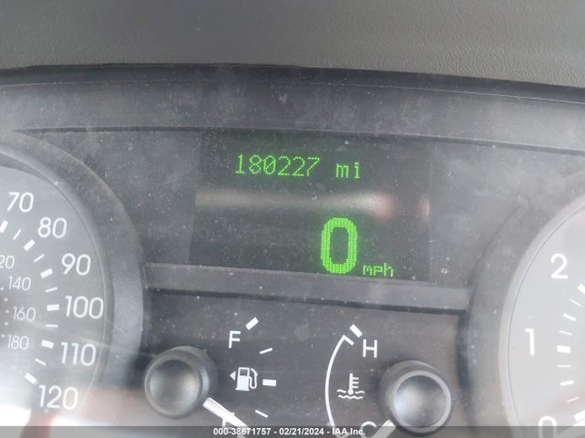 2007 MERCURY GRAND MARQUIS LS VIN: 2MEFM75V17X621821