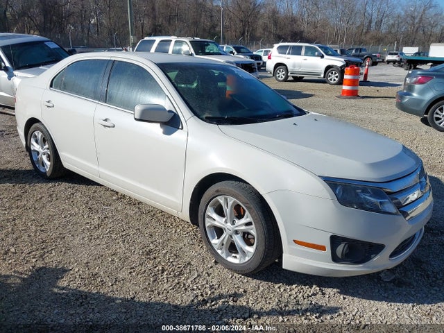 38671786 :رقم المزاد ، 3FAHP0HAXCR233308 vin ، 2012 Ford Fusion Se مزاد بيع