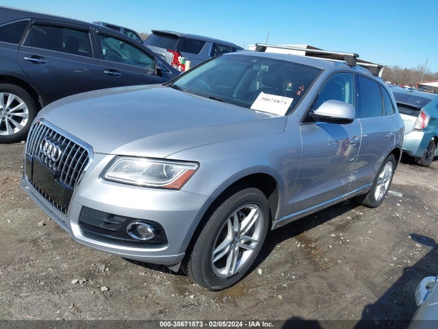 Audi Q5 2.0t Premium 2016 WA1L2AFP7GA091364 Image 2