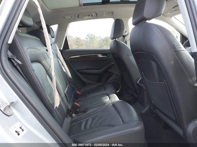 Audi Q5 2.0t Premium 2016 WA1L2AFP7GA091364 Image 8