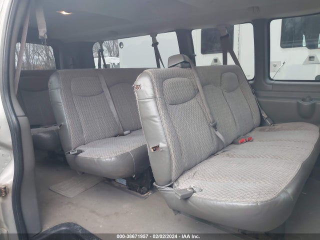 2005 CHEVROLET EXPRESS VIN: 1GAHG39UX51258445