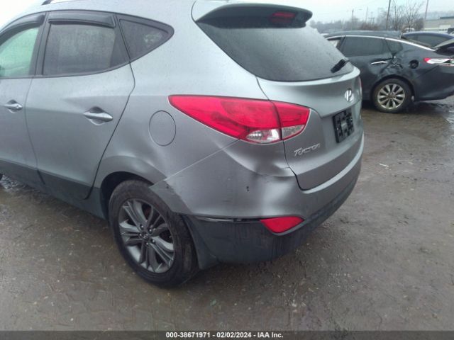 KM8JUCAG5FU099949 Hyundai TUCSON SE