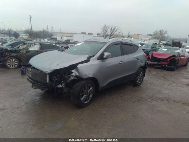 KM8JUCAG5FU099949 Hyundai TUCSON SE