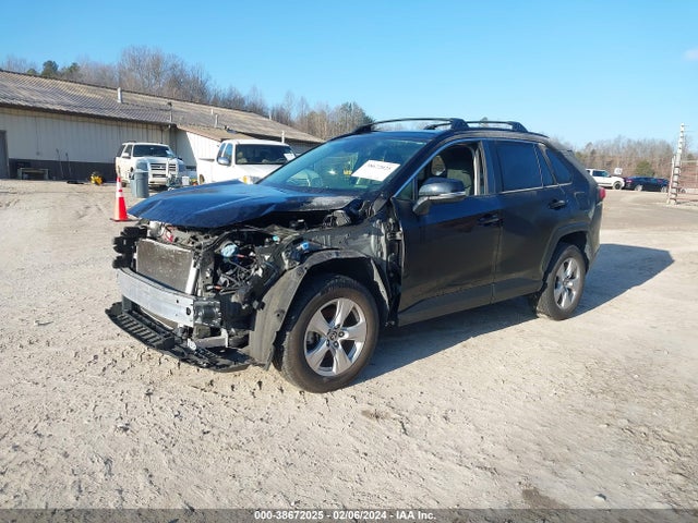 Toyota Rav4 Xle 2021 JTMP1RFV7MD077692 Image 2