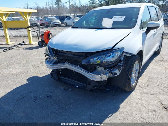 2C4RC1CG1NR211475 Chrysler Voyager Lx