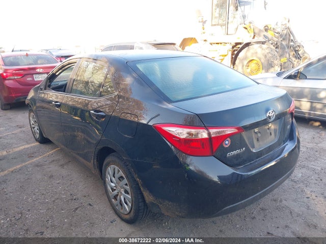 Toyota COROLLA LE 2019 5YFBURHE9KP875751 Image 3