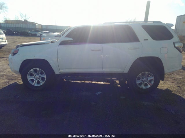 Toyota 4runner Sr5 Premium 2018 JTEBU5JR7J5574697 Image 14