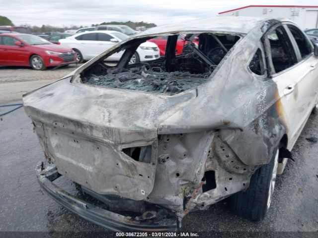 3FA6P0MU6KR256137 Ford Fusion Hybrid Sel
