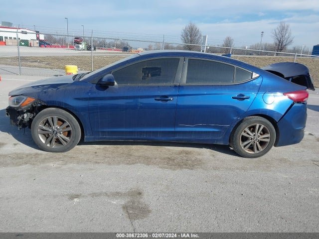 2018 HYUNDAI ELANTRA SEL VIN: 5NPD84LF0JH264003