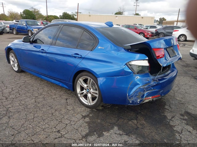BMW 330e Iperformance 2018 WBA8E1C58JA762776 Image 3