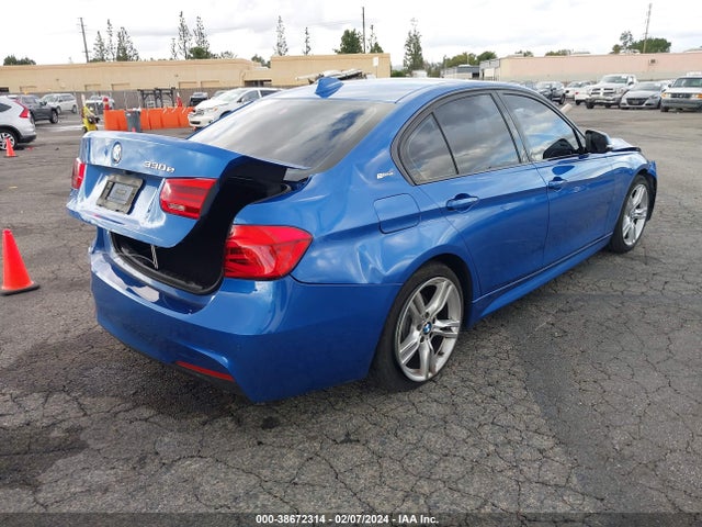 BMW 330e Iperformance 2018 WBA8E1C58JA762776 Image 4