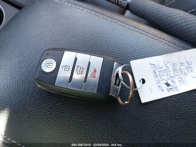 KNDPNCAC4H7148827 KIA Sportage Ex