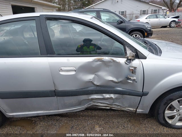 2009 KIA RIO LX VIN: KNADE223796495911