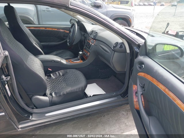 2005 MERCEDES-BENZ CLK 320 VIN: WDBTK65J55F135053