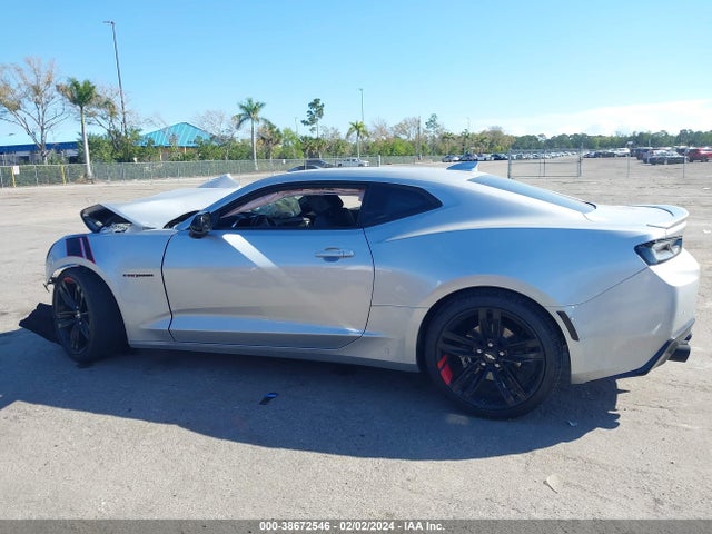 Chevrolet Camaro 2lt 2018 1G1FC1RS0J0112237 Image 14