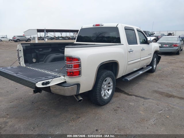 2011 CHEVROLET SILVERADO 1500 LT VIN: 3GCPCSE01BG399882