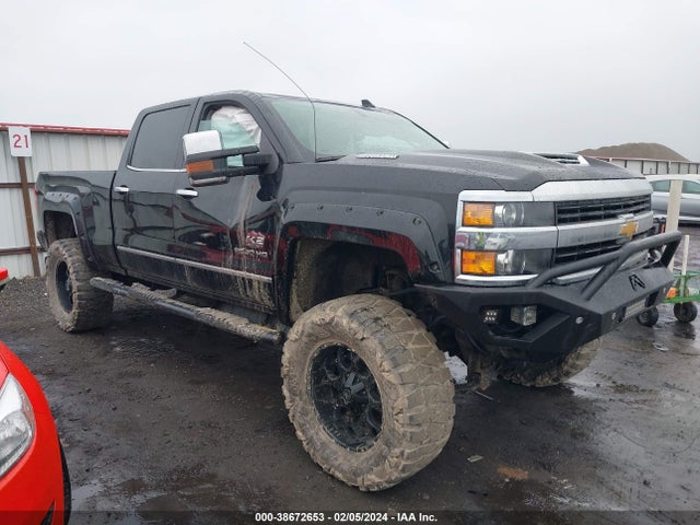 2017 1GC1KWEY5HF149903 main image