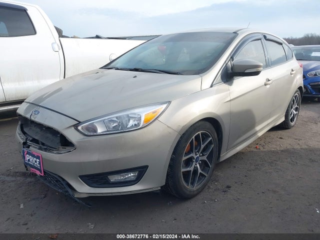Ford FOCUS SE 2015 1FADP3K29FL386752 Image 2