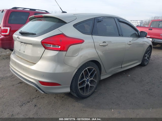 Ford FOCUS SE 2015 1FADP3K29FL386752 Image 4