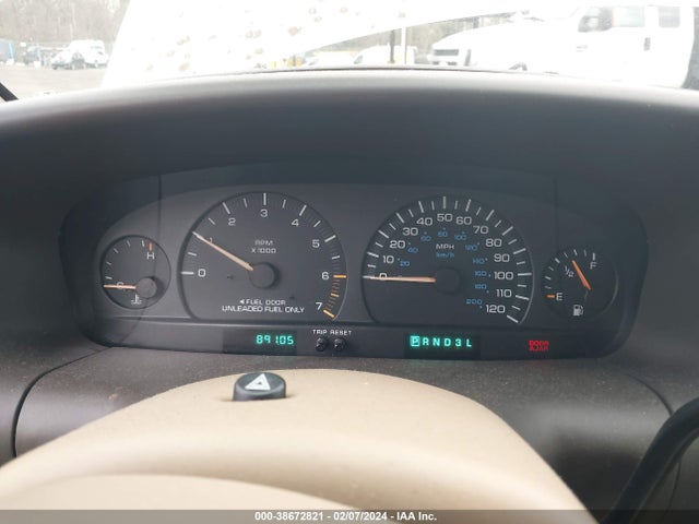 1996 CHRYSLER TOWN & COUNTRY LXI VIN: 1C4GP64L3TB112365