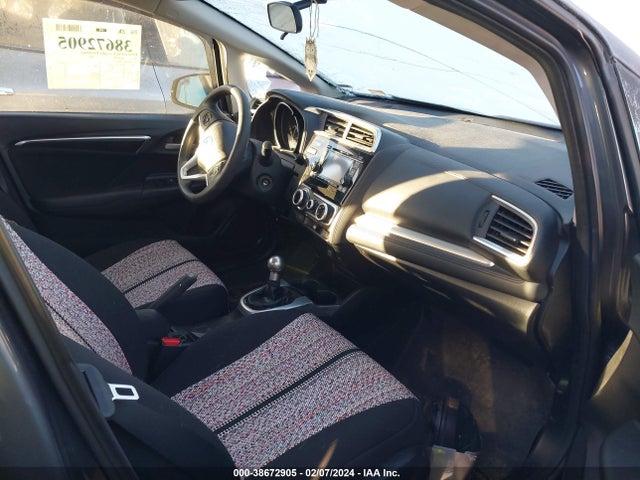 Honda FIT LX 2015 3HGGK5G55FM743171 Image 5