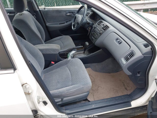 2001 HONDA ACCORD 2.3 LX VIN: 1HGCG66571A118445