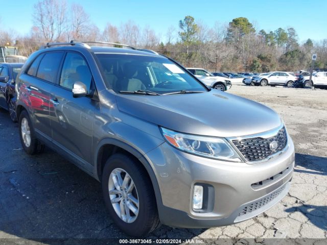 Auction sale of the 2015 Kia Sorento Lx, vin: 5XYKT4A6XFG608945, lot number: 38673045