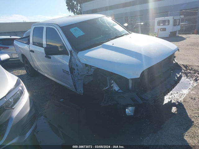 RAM 1500 Express 2015 1C6RR6KT4FS542620 головне зображення