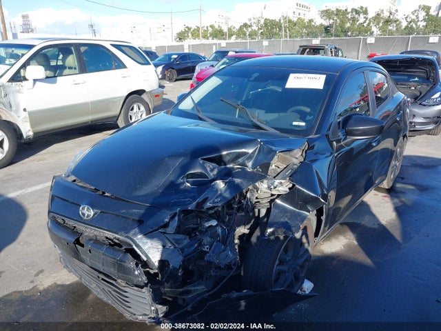 3MYDLBZVXGY106878 Scion IA