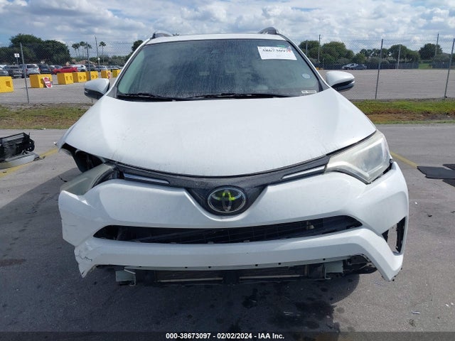 Toyota Rav4 Xle 2018 2T3WFREV7JW522316 Image 13