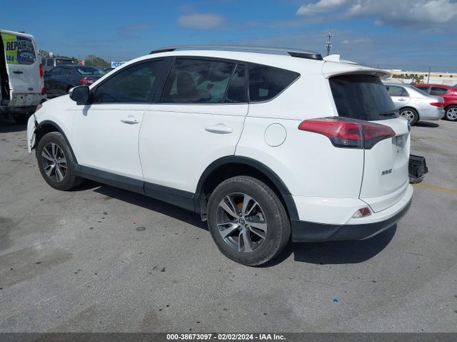 Toyota Rav4 Xle 2018 2T3WFREV7JW522316 Image 3