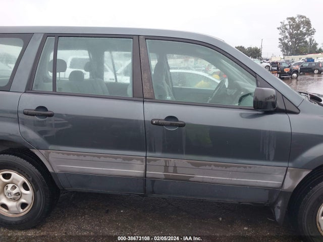 2005 HONDA PILOT LX VIN: 2HKYF181X5H565046