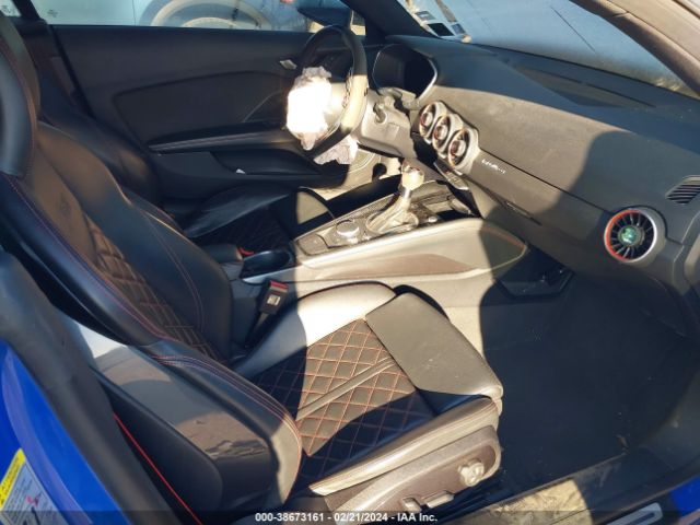 2018 AUDI TT RS WUACSAFV8J1903091 Photo 4