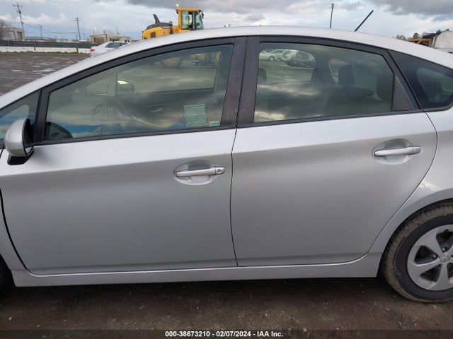 Toyota Prius 2015 JTDKN3DU1F0478719 Image 28
