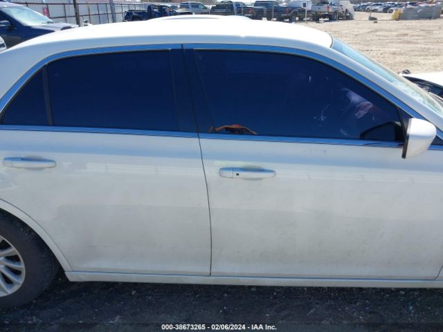 2C3CCAAG8EH211704 Chrysler 300