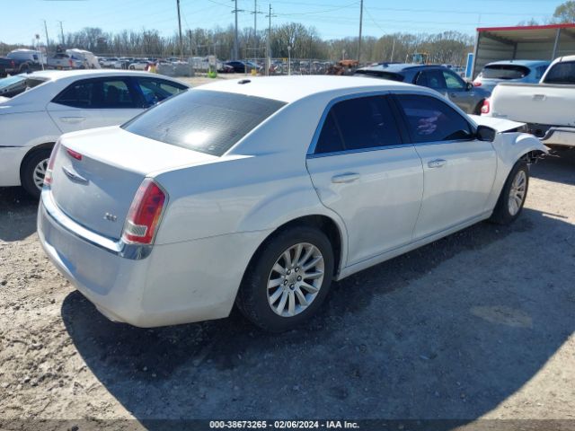 2C3CCAAG8EH211704 Chrysler 300