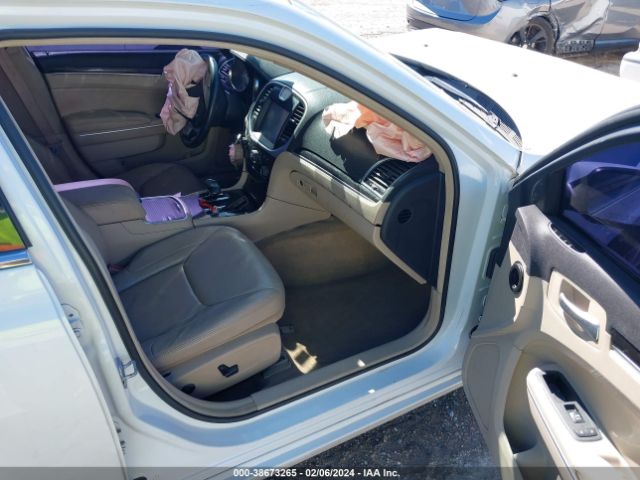 2C3CCAAG8EH211704 Chrysler 300