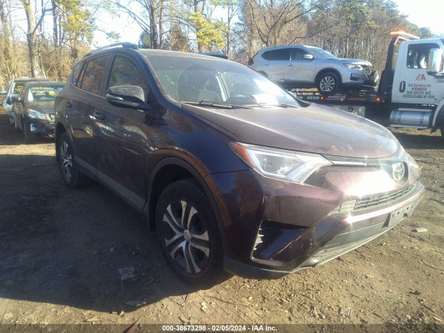 Toyota RAV4 LE 2018 2T3BFREV8JW811428 Image 1