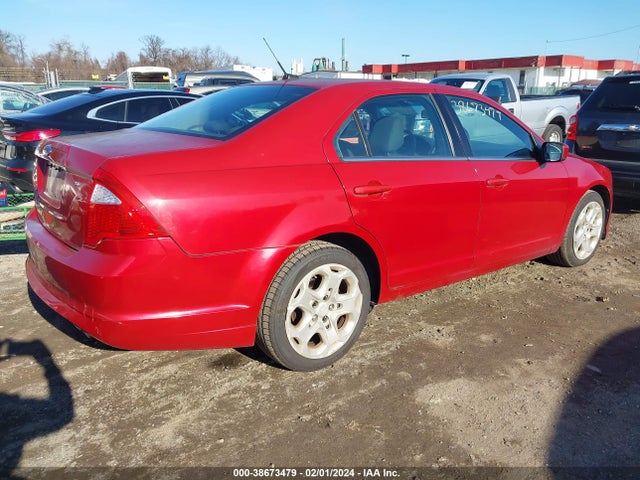 38673479 :رقم المزاد ، 3FAHP0HA8AR123225 vin ، 2010 Ford Fusion Se مزاد بيع