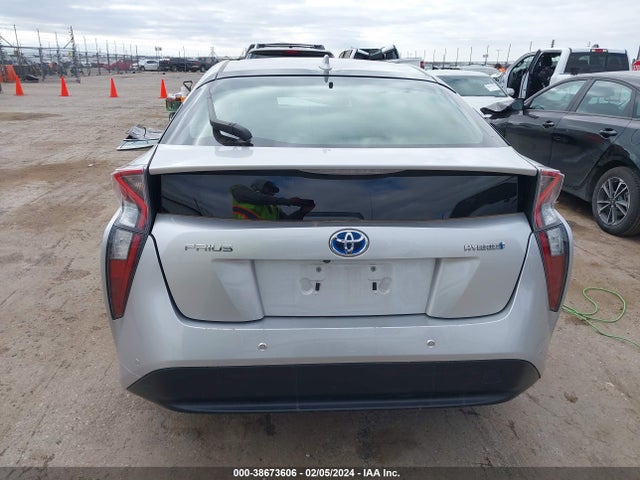 Toyota Prius Two 2017 JTDKBRFU0H3565974 Image 16
