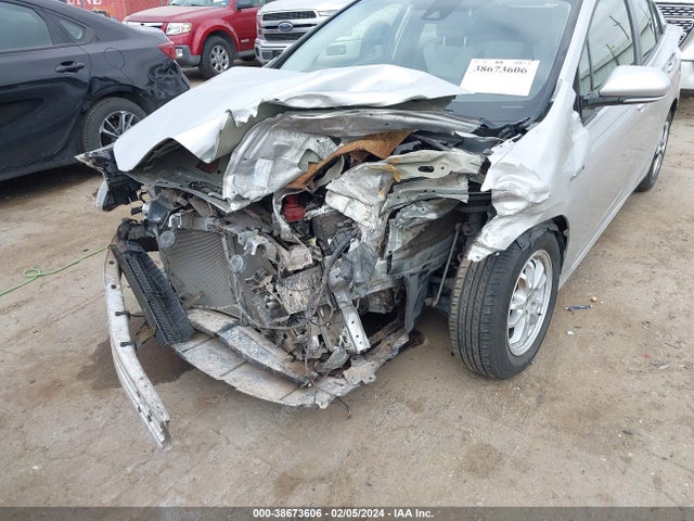 Toyota Prius Two 2017 JTDKBRFU0H3565974 Image 6