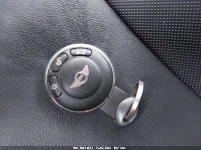 2011 MINI COOPER WMWZN3C54BT132677 Photo 10