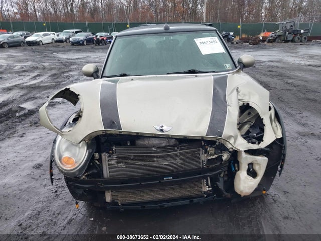 2011 MINI COOPER WMWZN3C54BT132677 Photo 5