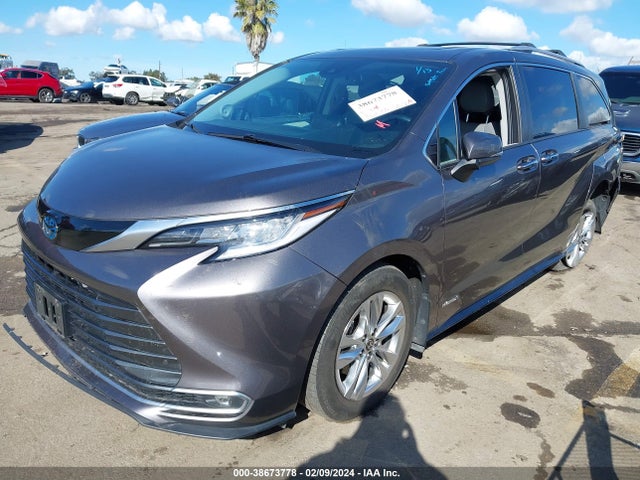 Toyota Sienna Limited 2021 5TDZRKEC2MS042801 Image 2
