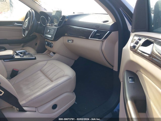 4JGDF6EE3HA896240 Mercedes-Benz Gls 450 4matic