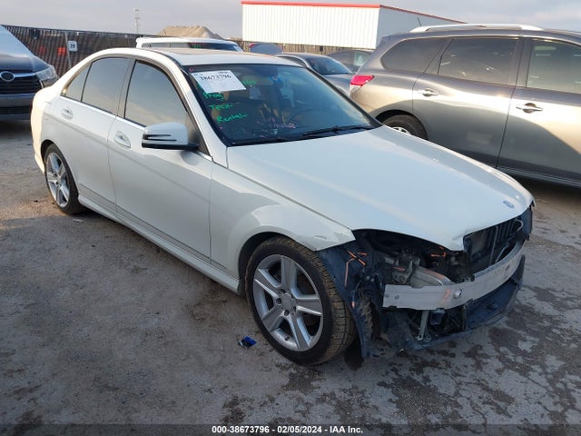 Продаж на аукціоні авто 2010 Mercedes-benz C 300 Luxury/sport, vin: WDDGF5EB5AR108511, номер лоту: 38673796